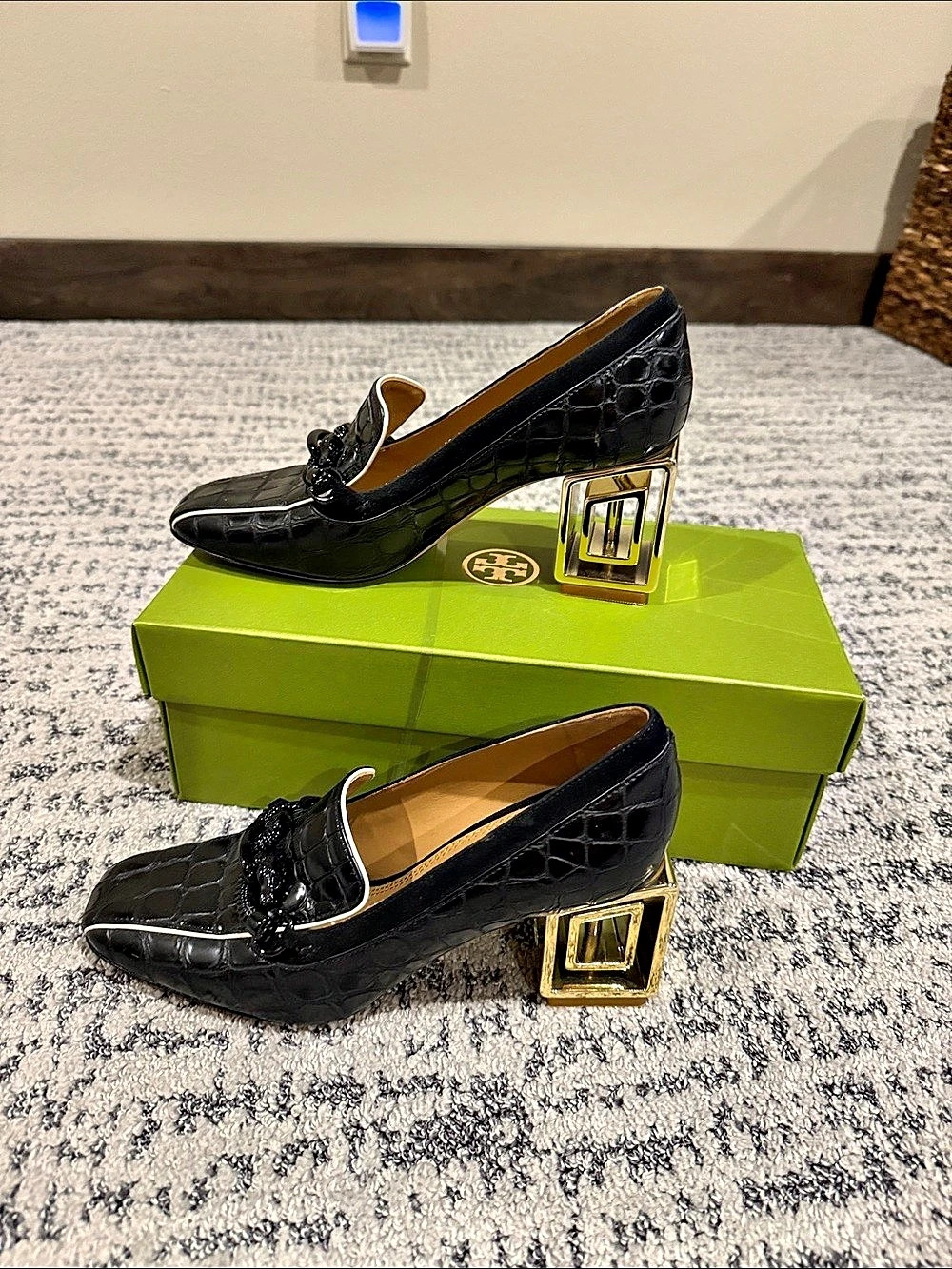 Tory Burch Jessa Metal-Heel Loafer Pump Black Crocodile-Embossed size 7